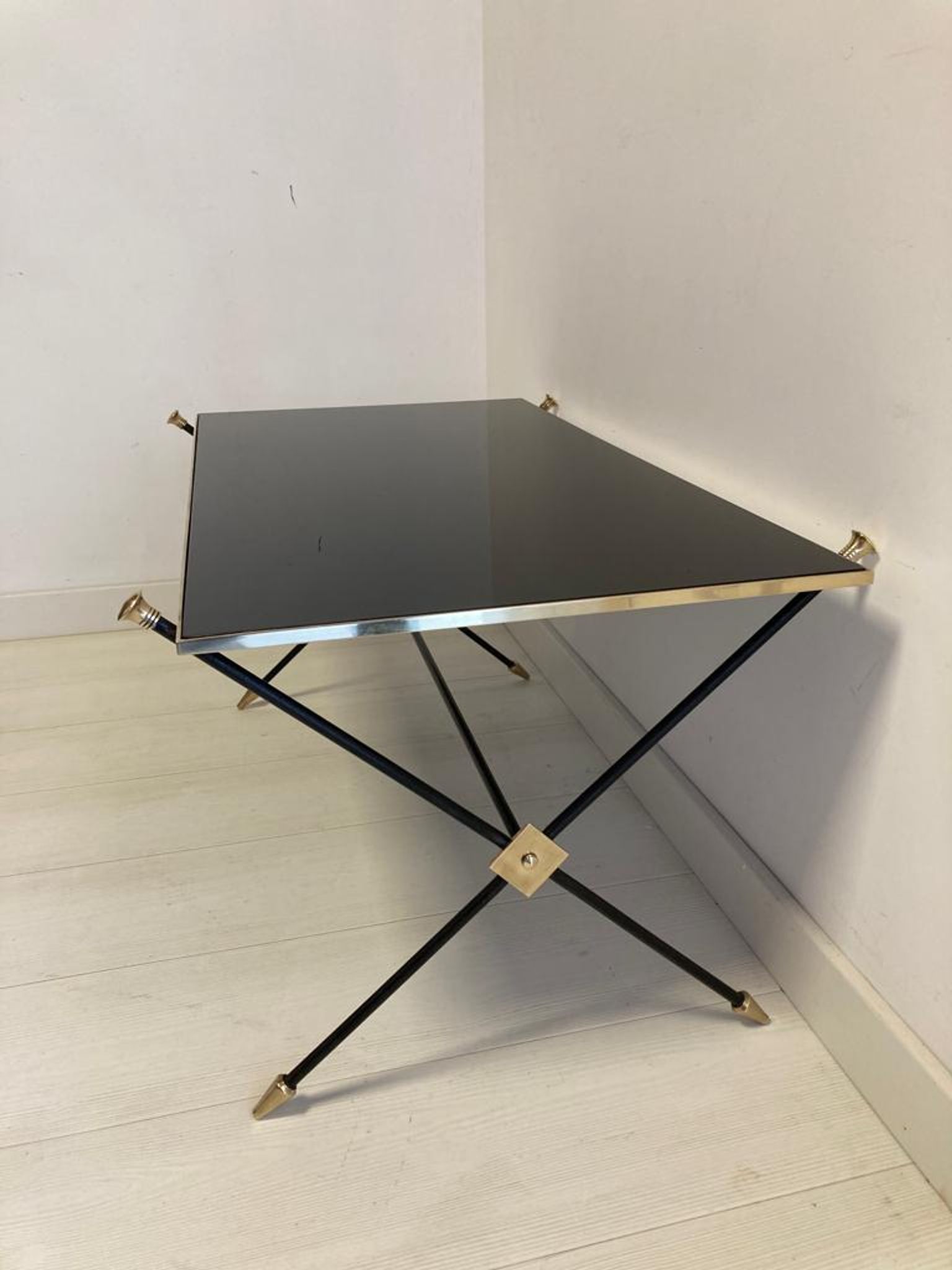Coffee tabl