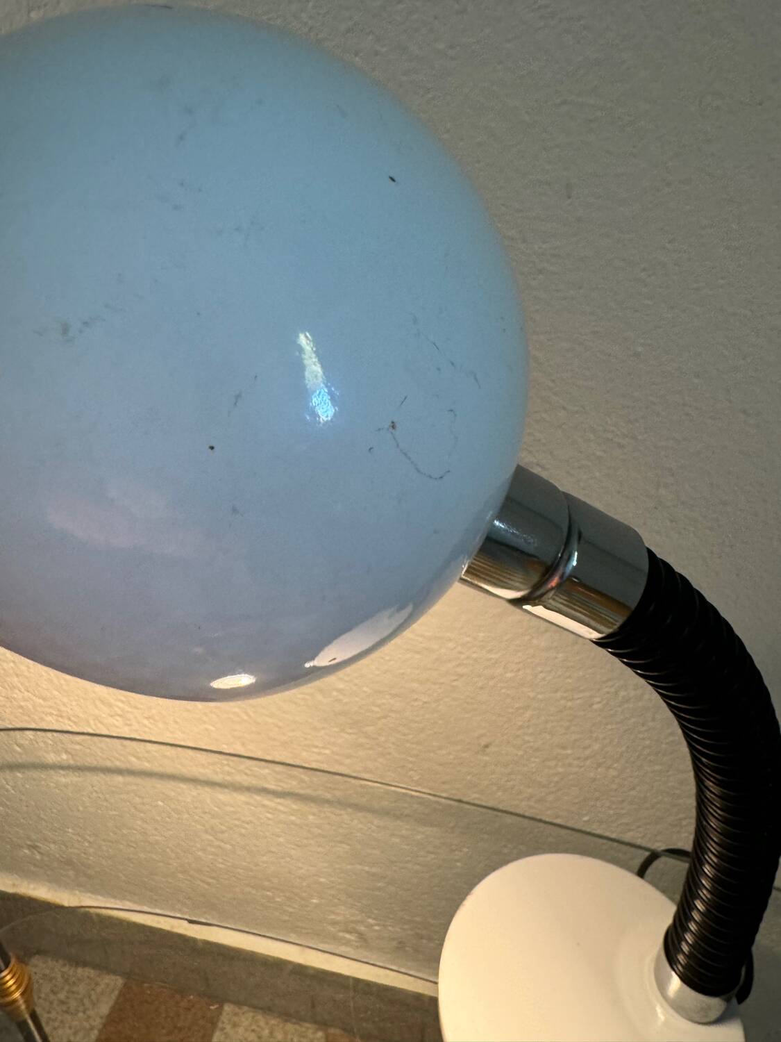 Lampe de bureau Eyeball blanche années 70