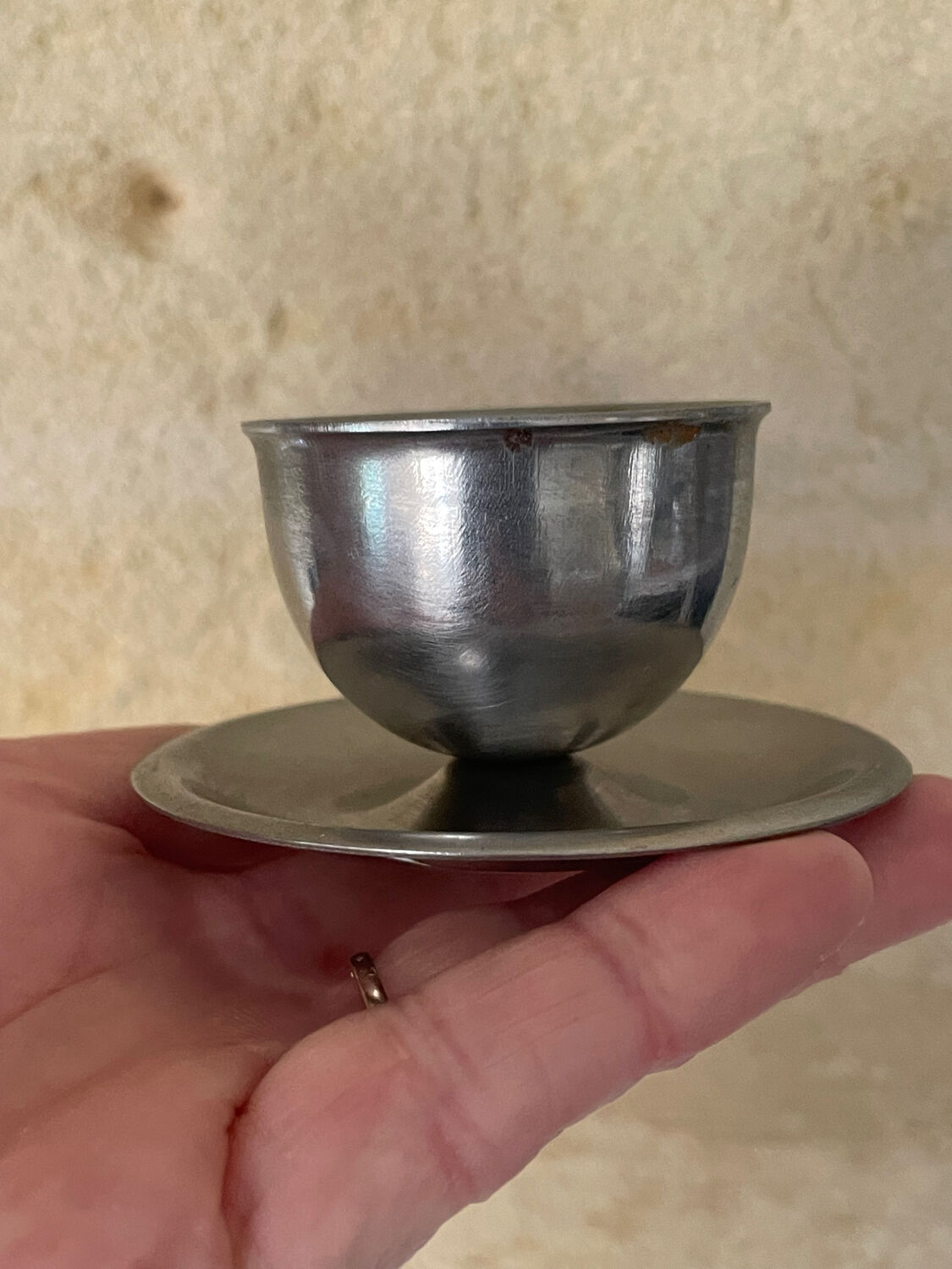 4 vintage stainless steel egg cups at 18%