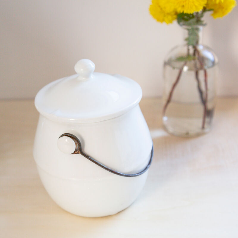 White ceramic pot