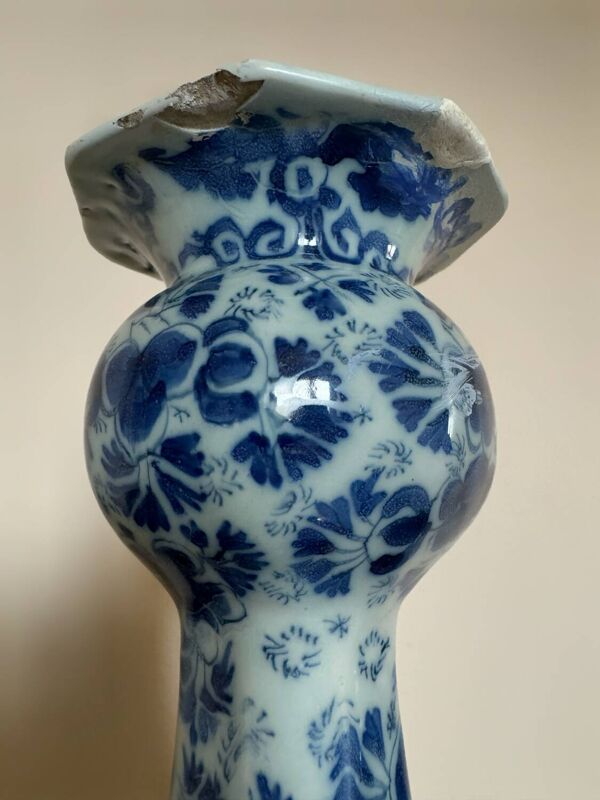 Vase en faïence de Delft, XVIIIème s.