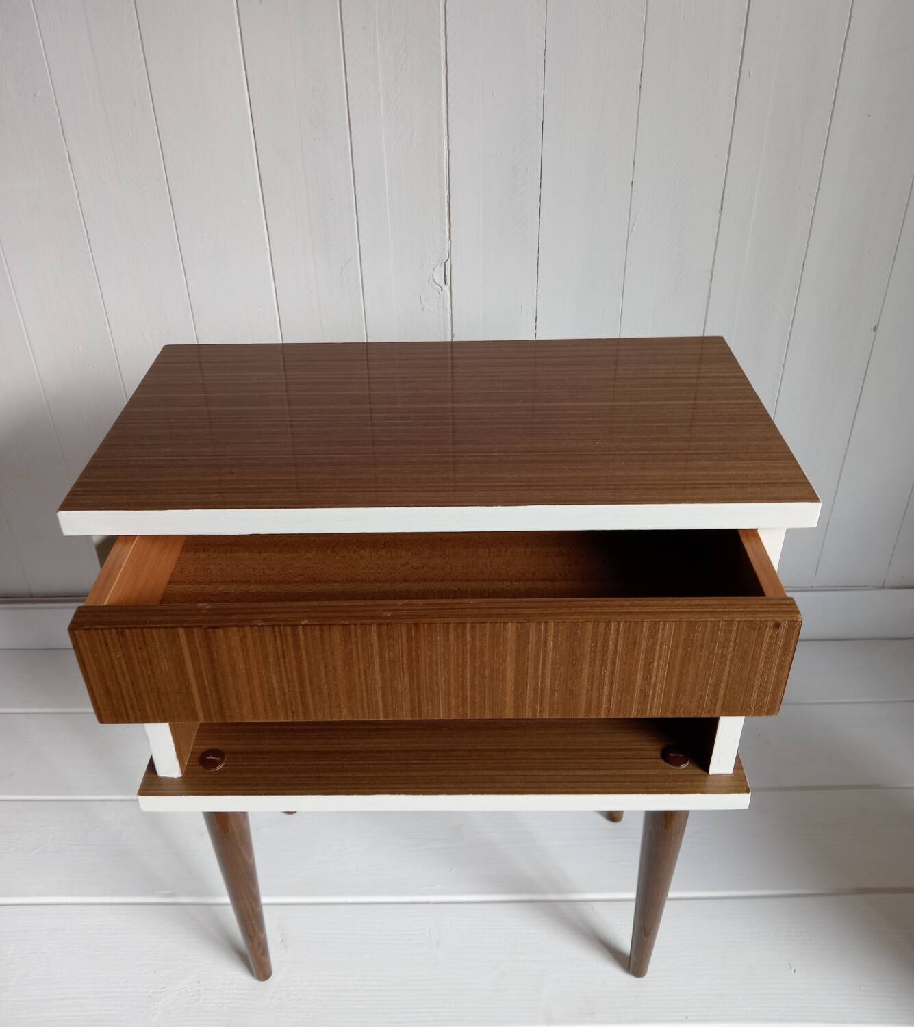 Table de chevet