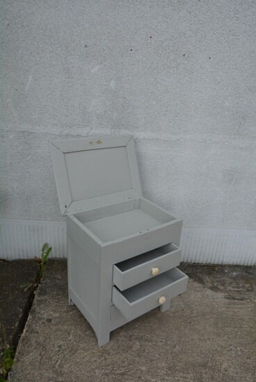 Bedside table