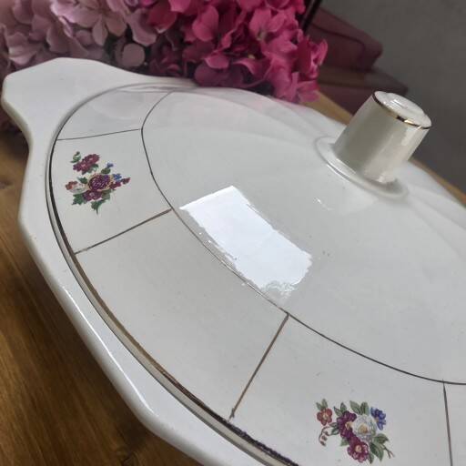 Soup tureen Digoin Sarreguemines Prado
