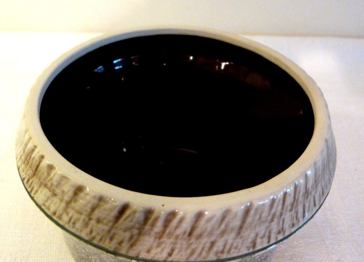 Ceramic sugar bowl