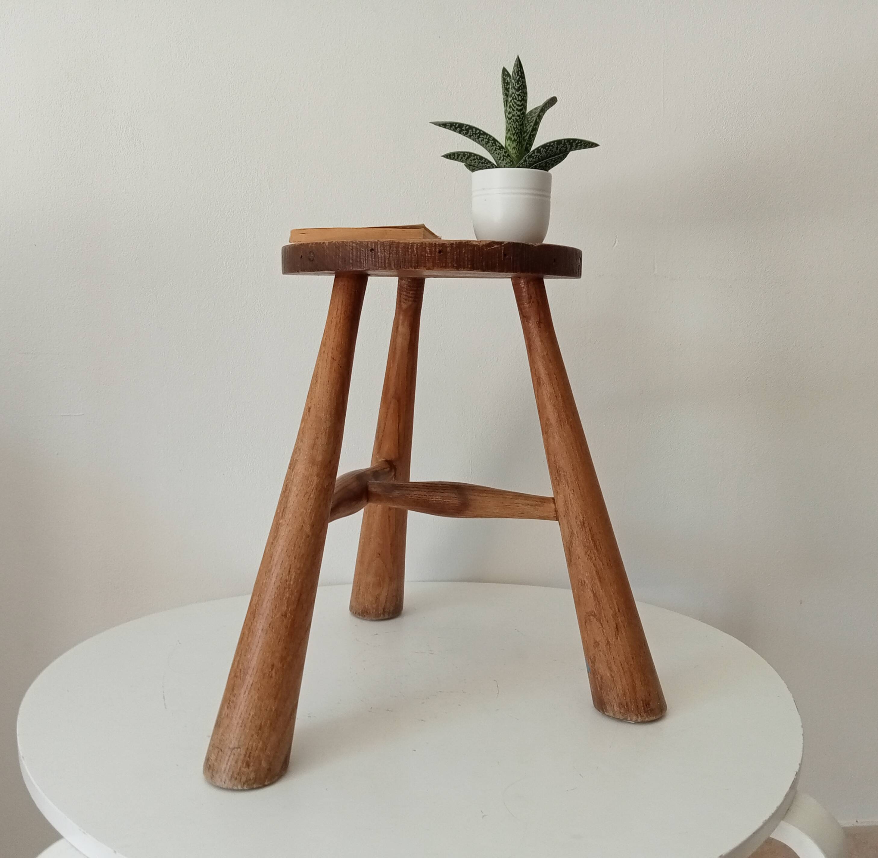 Brutalist tripod stool from the 1950s/60s.