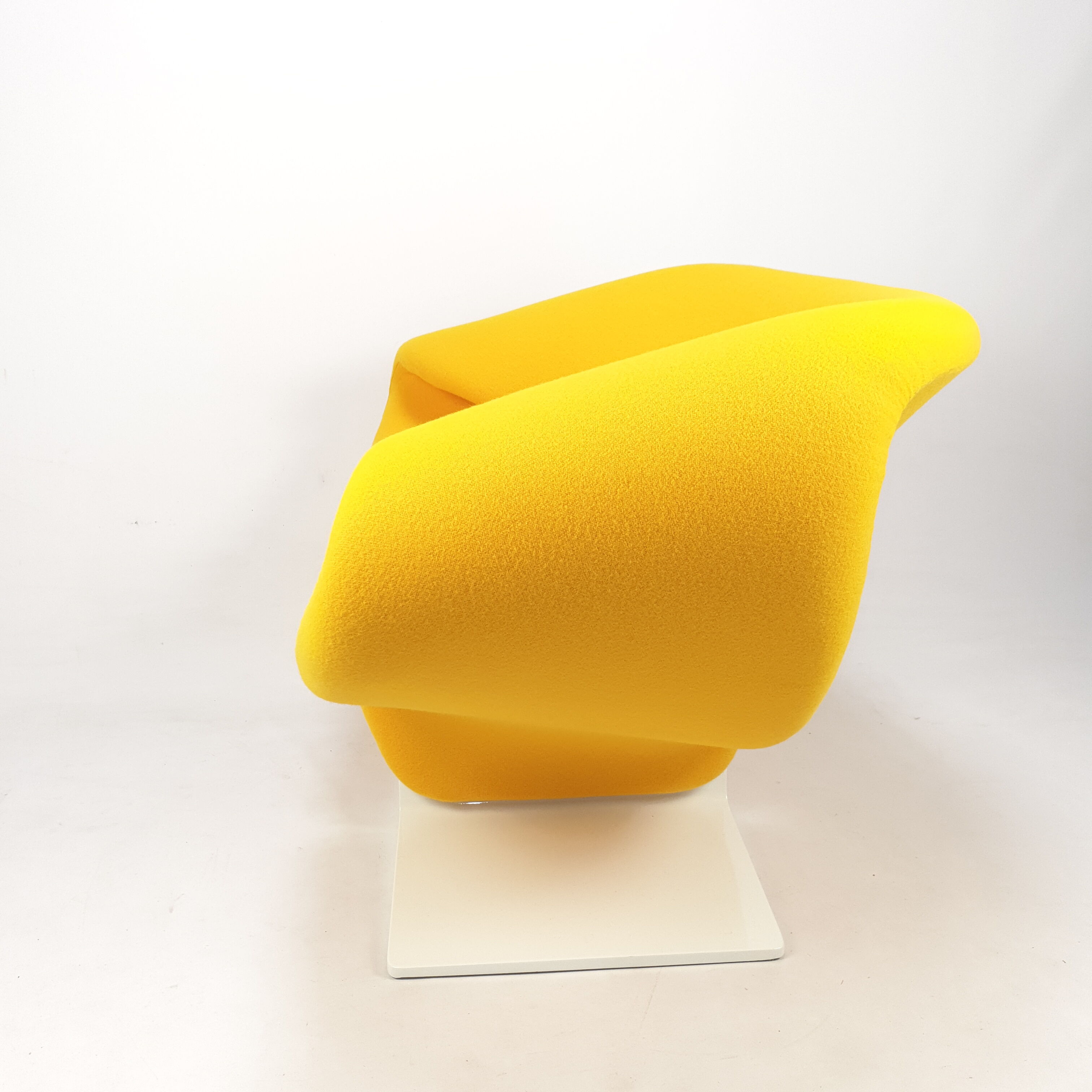 Ribbon Chair by Pierre Paulin for Artifort, 1960's