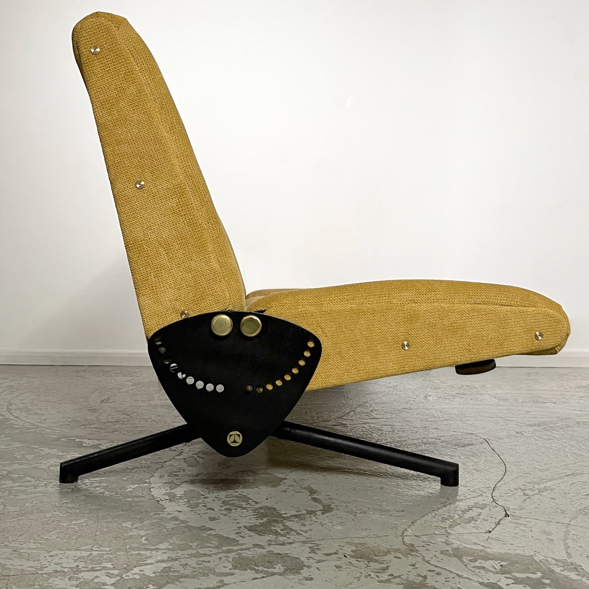 Sofa bed D70 by Osvaldo Borsani for Tecno Italy 1954