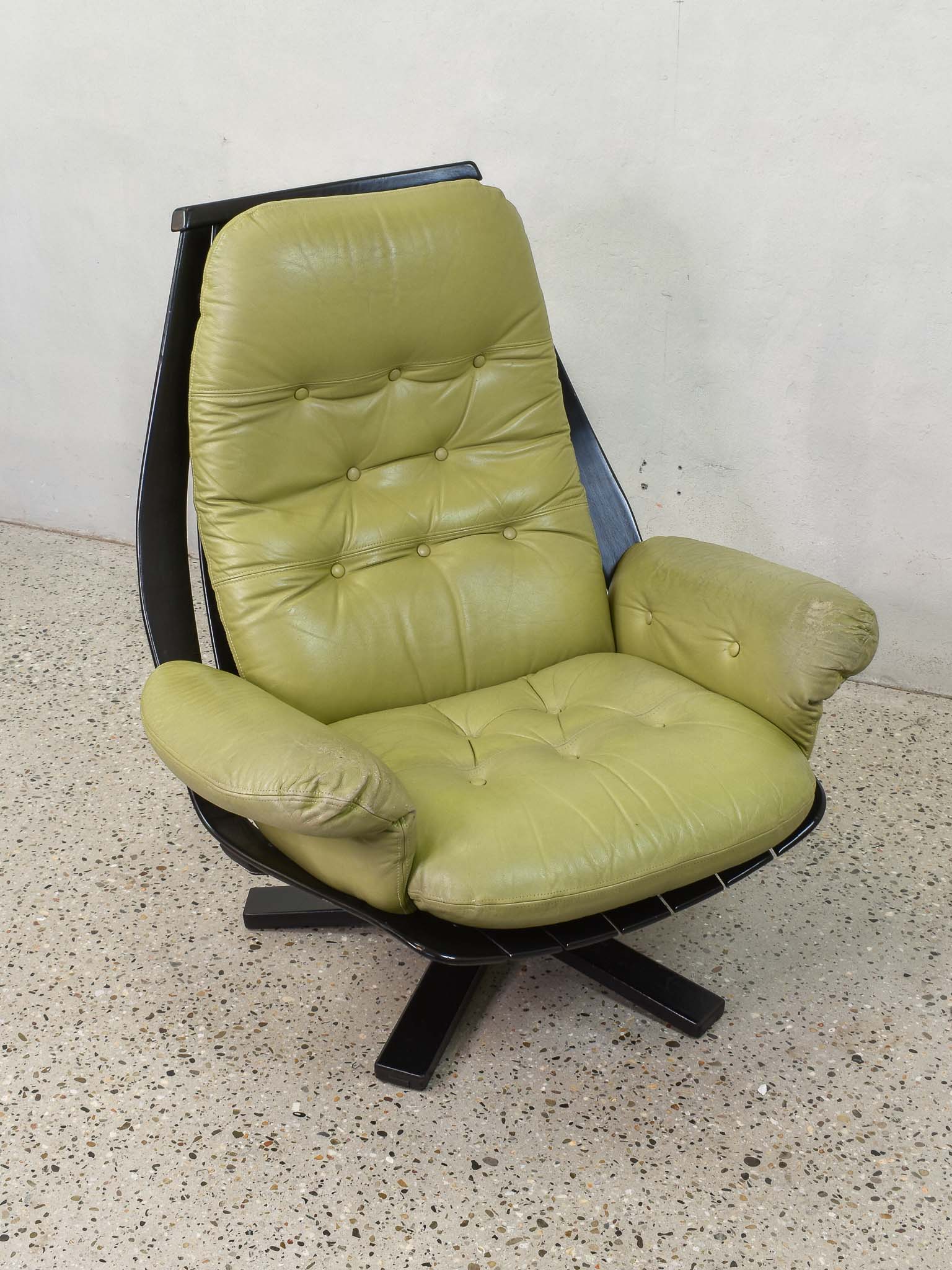 Leather swivel armchair