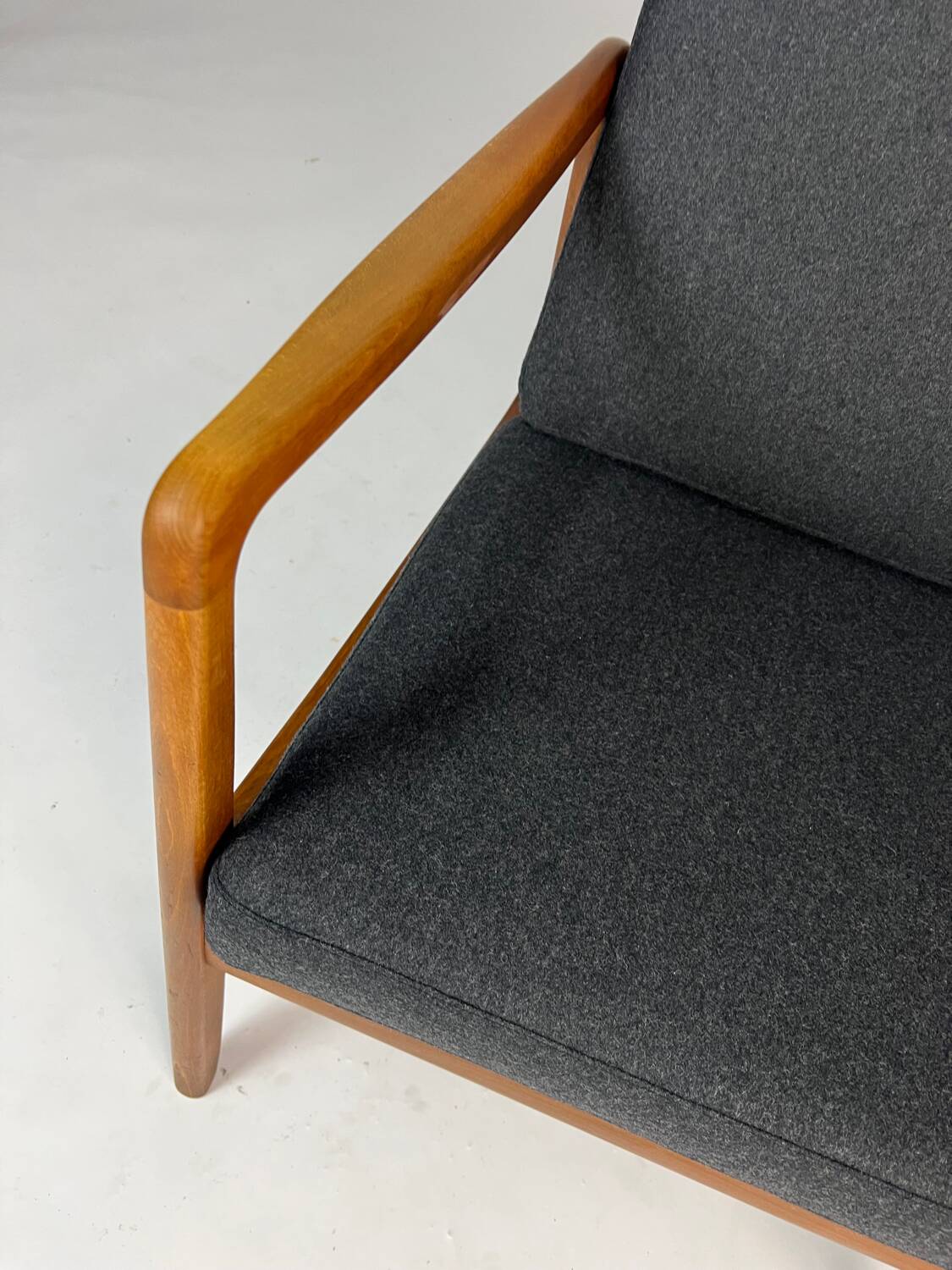 Ole Wanscher FD109 armchair by France & Daverkosen 60s vintage Danish