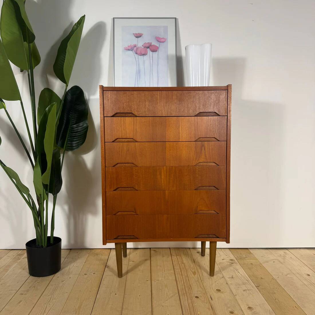 Danish mid-century chest of drawers in teak – Scandinavian vintage design, 1960s