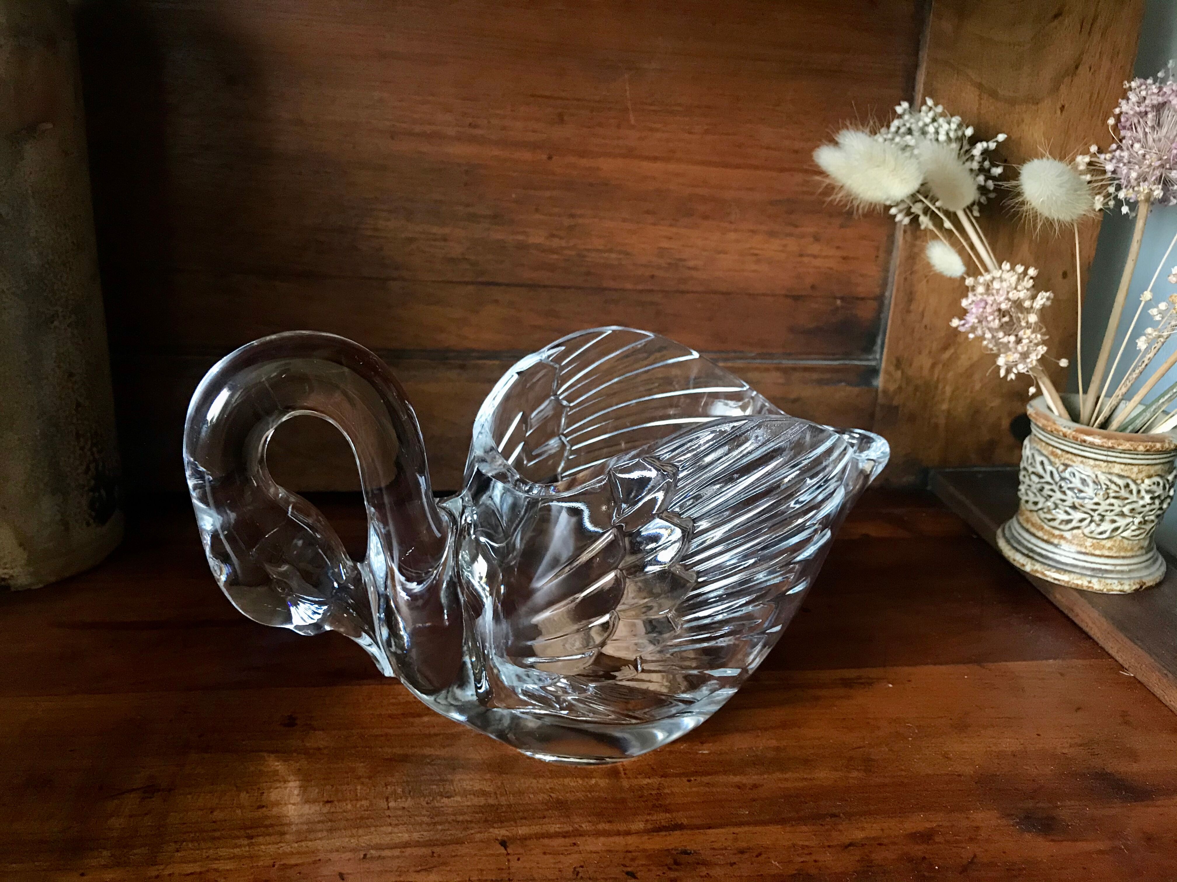 Crystal swan cup