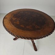 Table à manger de style Forêt-Noire par Horrix – vers 1880