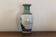 Vase en porcelaine de Chine, famille rose