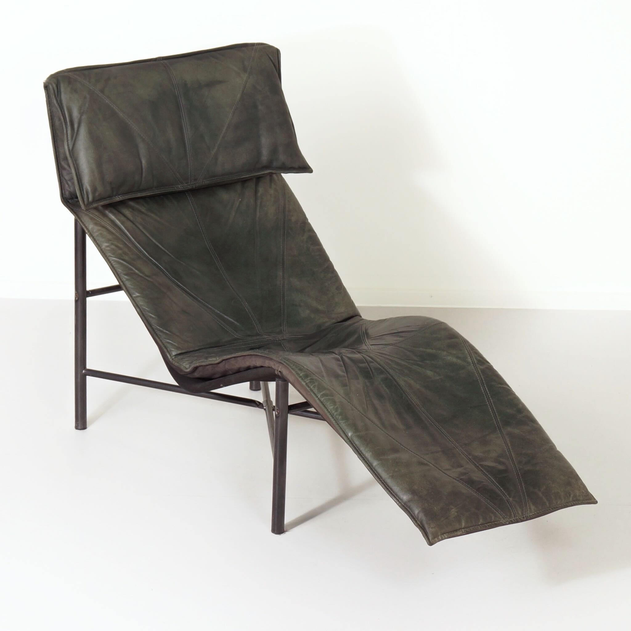 Chaise Longue SKYE by T. Bjorklund for Ikea, 1980s – Green Leather