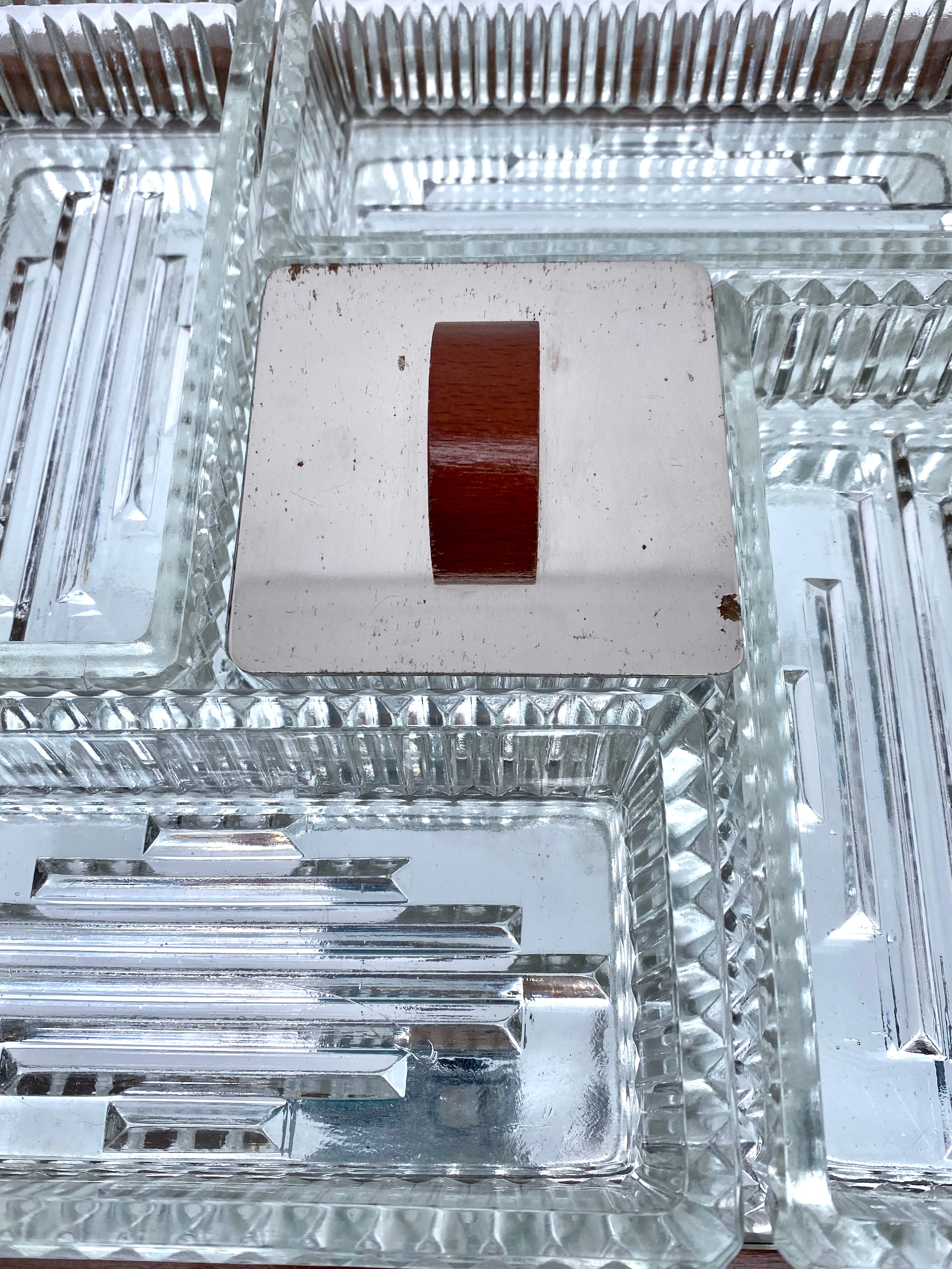 Top with ramekins in wood and Art Deco glass