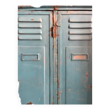 4-door industrial locker room