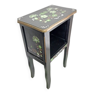 Table de chevet vintage motif floral
