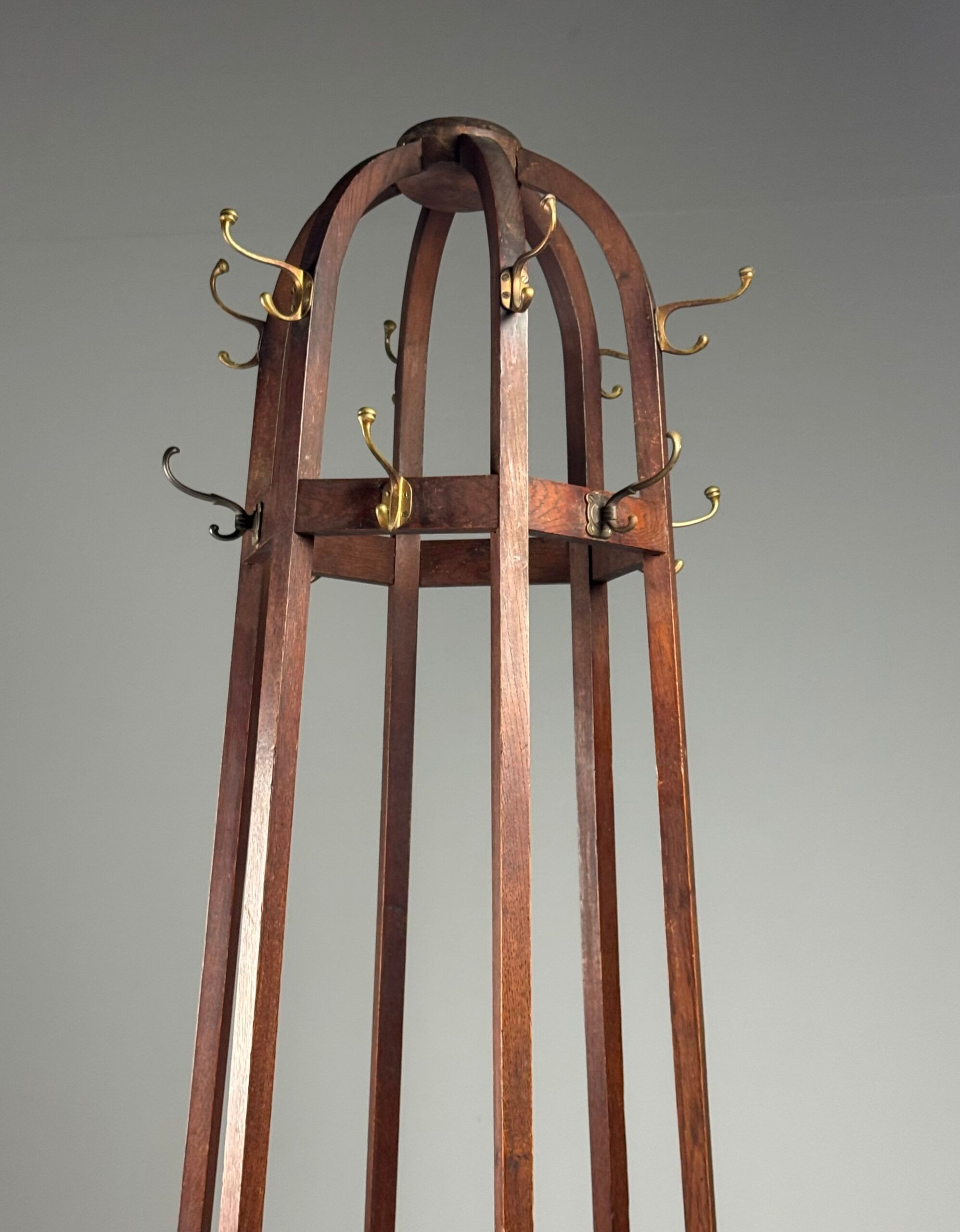 Porte-manteau ancien Arts et Crafts