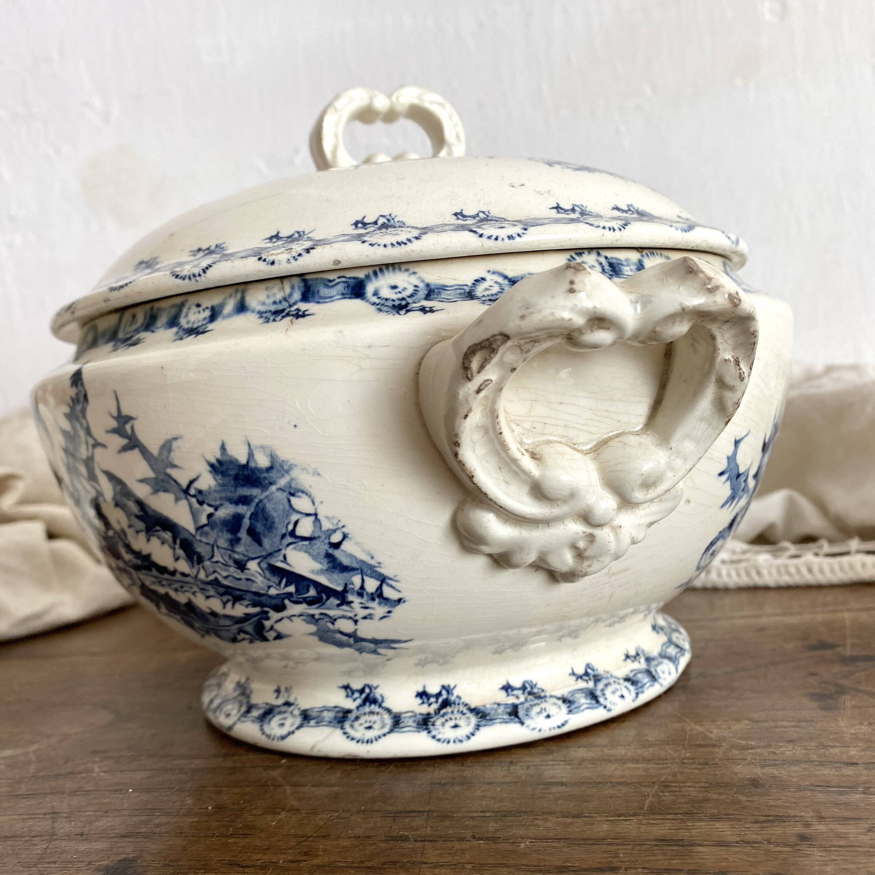 Soupière en terre de fer Gien Chardons