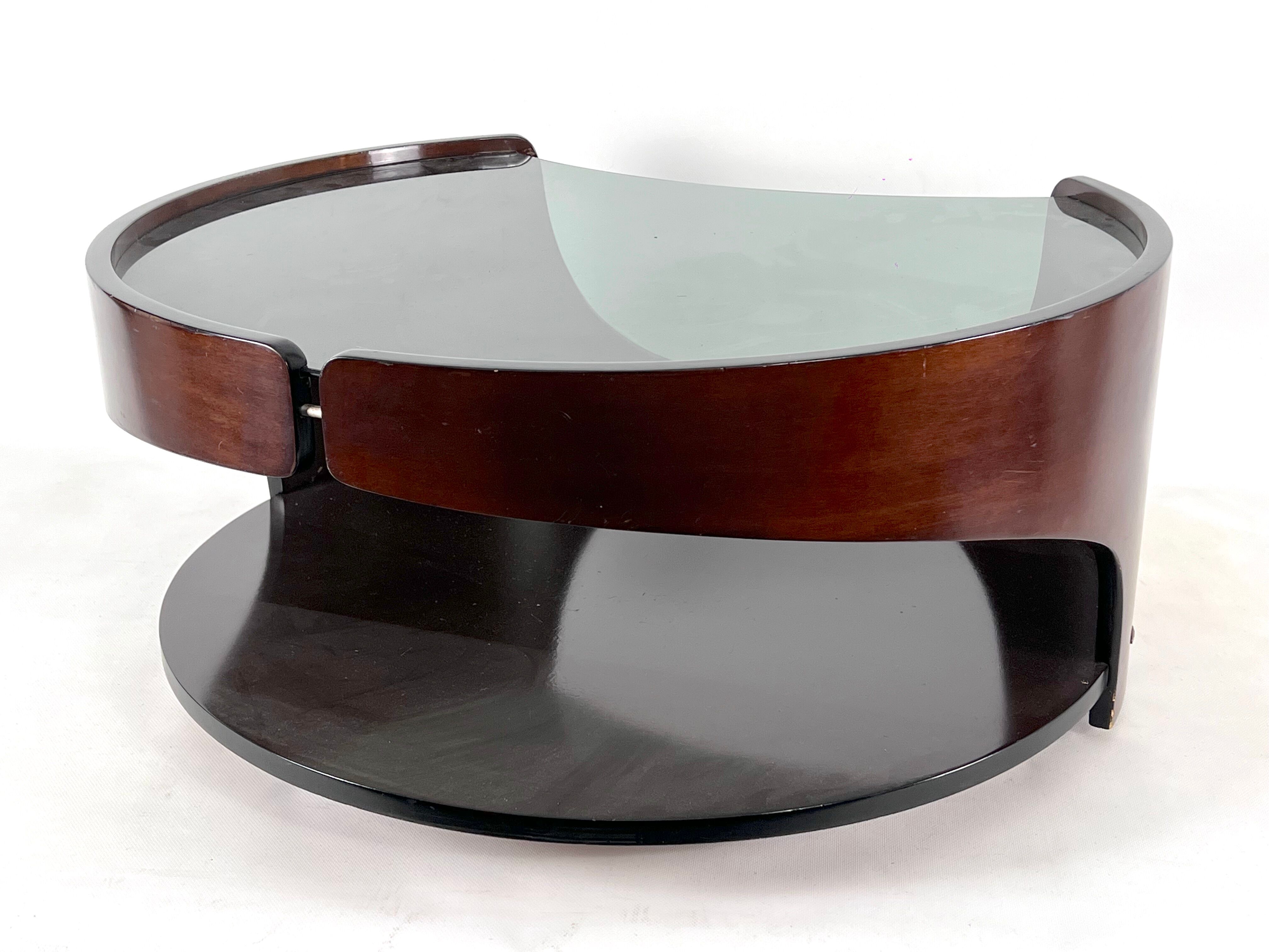 Mid-century modern wood round coffee table, italy 70s