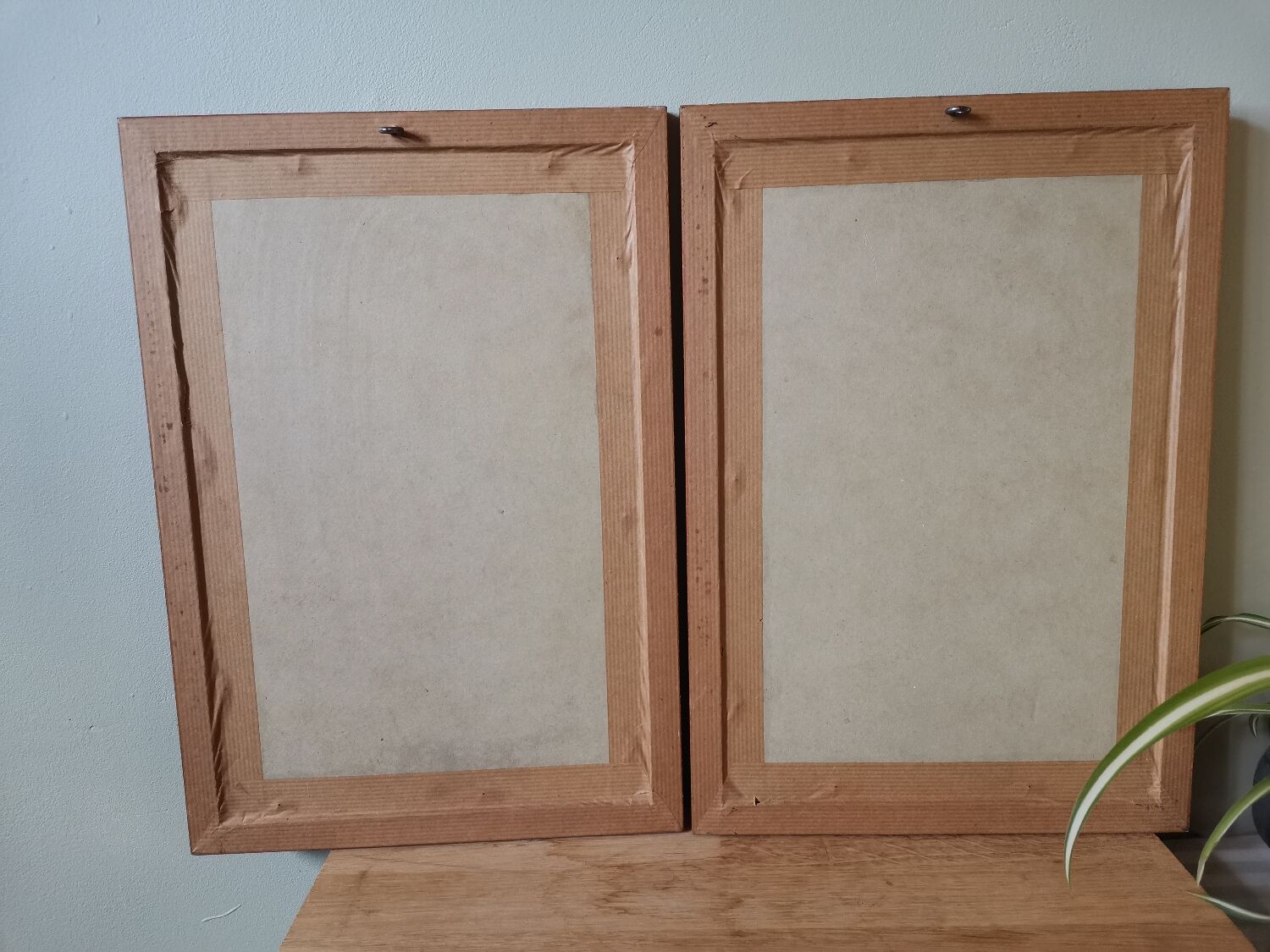 Set of 2 engravings framed