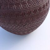 Pitcher in structured brown ceramic