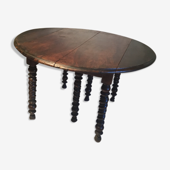 Table with  6 feet