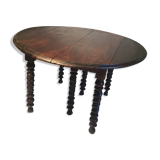 Table with  6 feet