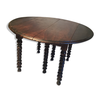 Table with  6 feet