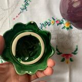 Pot en barbotine en forme d’aubergine