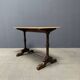 Table de bistrot ancienne française avec plateau en bois d'orme clair