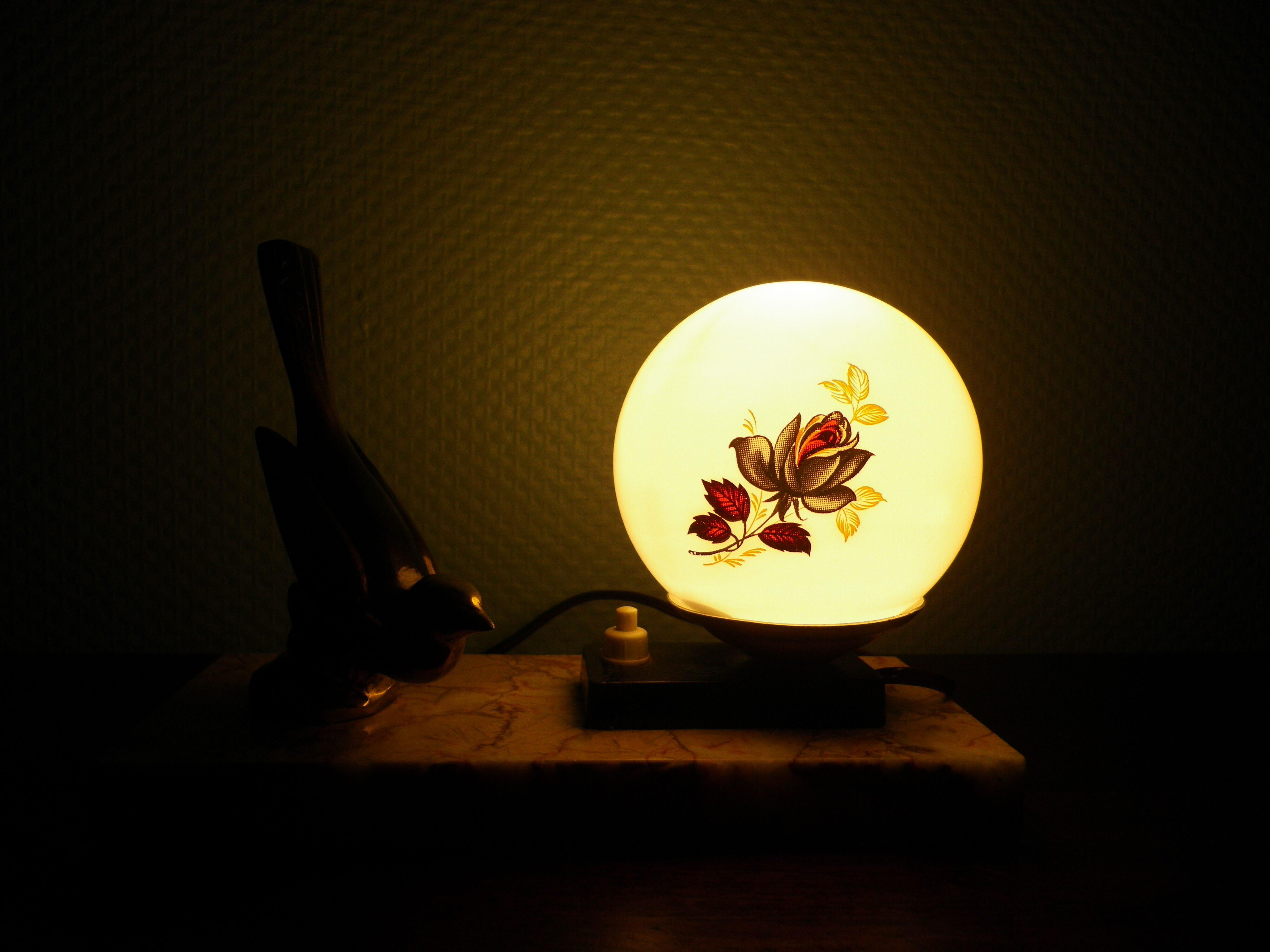 Art deco lamp, to pose, marble base, brass bird decoration, opaline - 40s