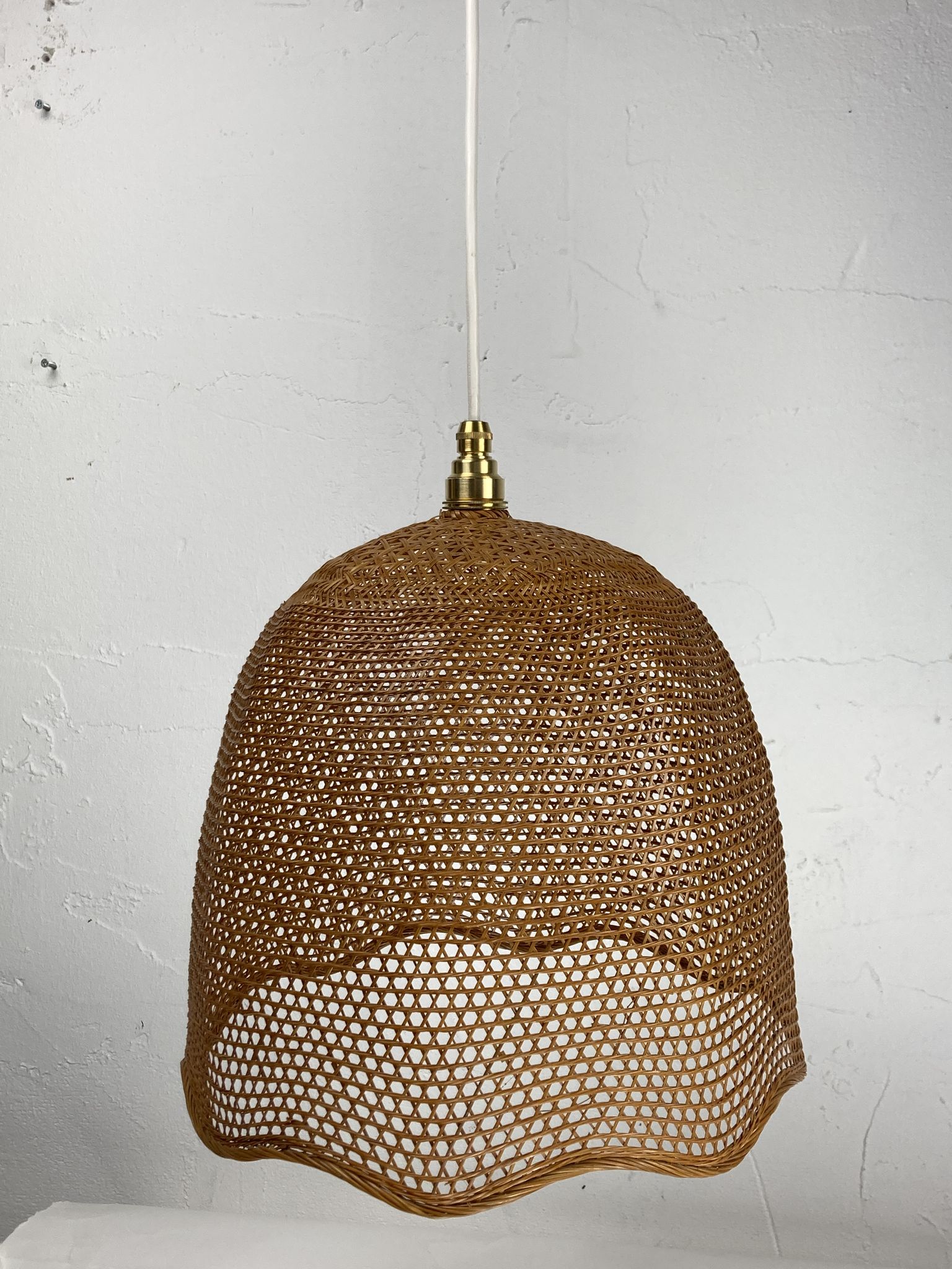 Beehive webbing rattan wicker pendant hanging lamp, 1930s