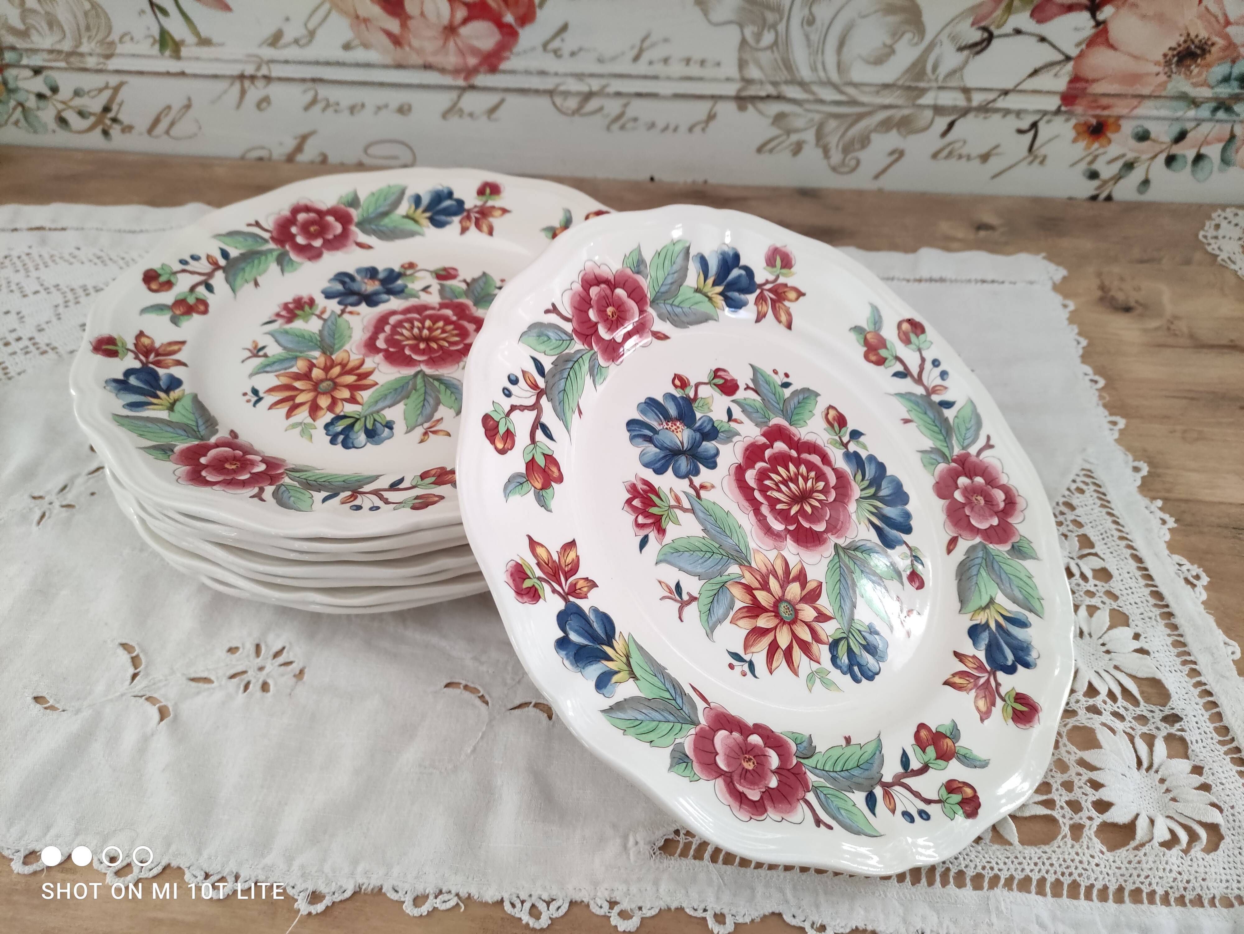 Set of 8 flat plates Sarreguemines model Vence
