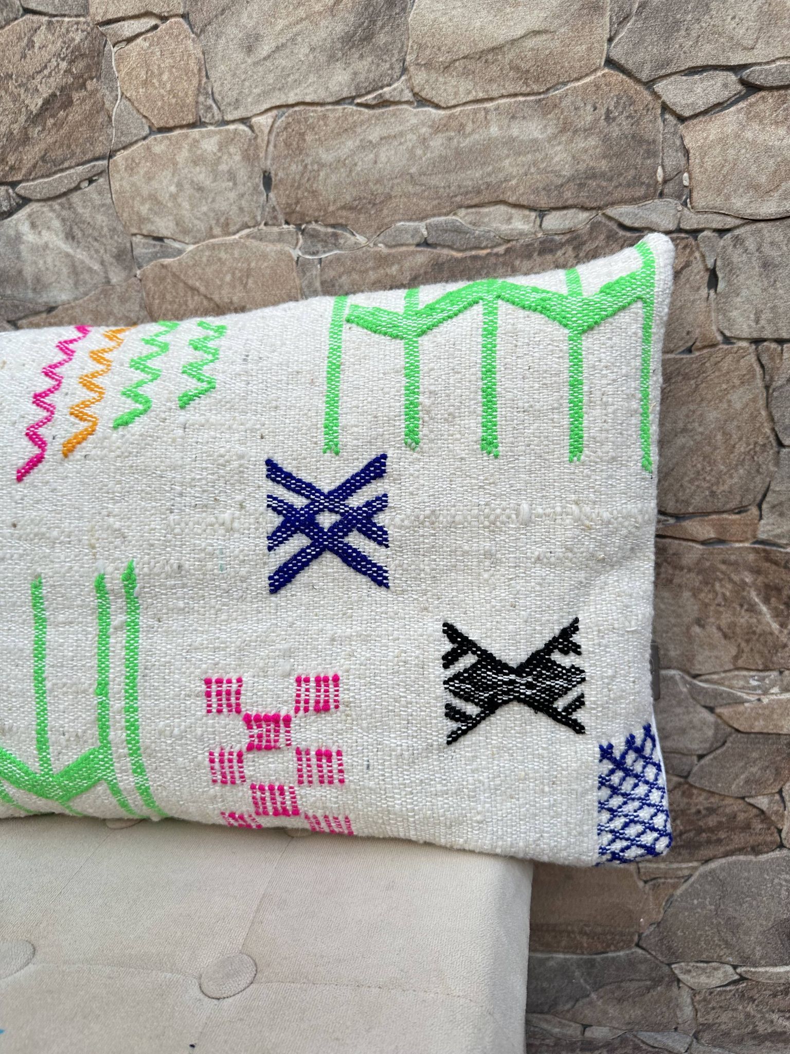 Handmade cushion cover in Berber wool Moroccan Kilim cushion 60x40