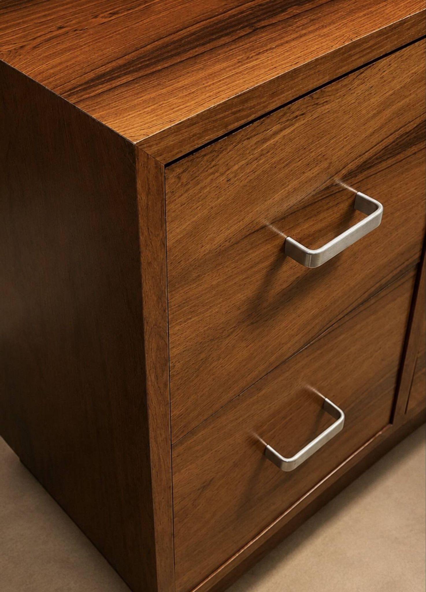Commode en palissandre de Rio, Suisse circa 1970