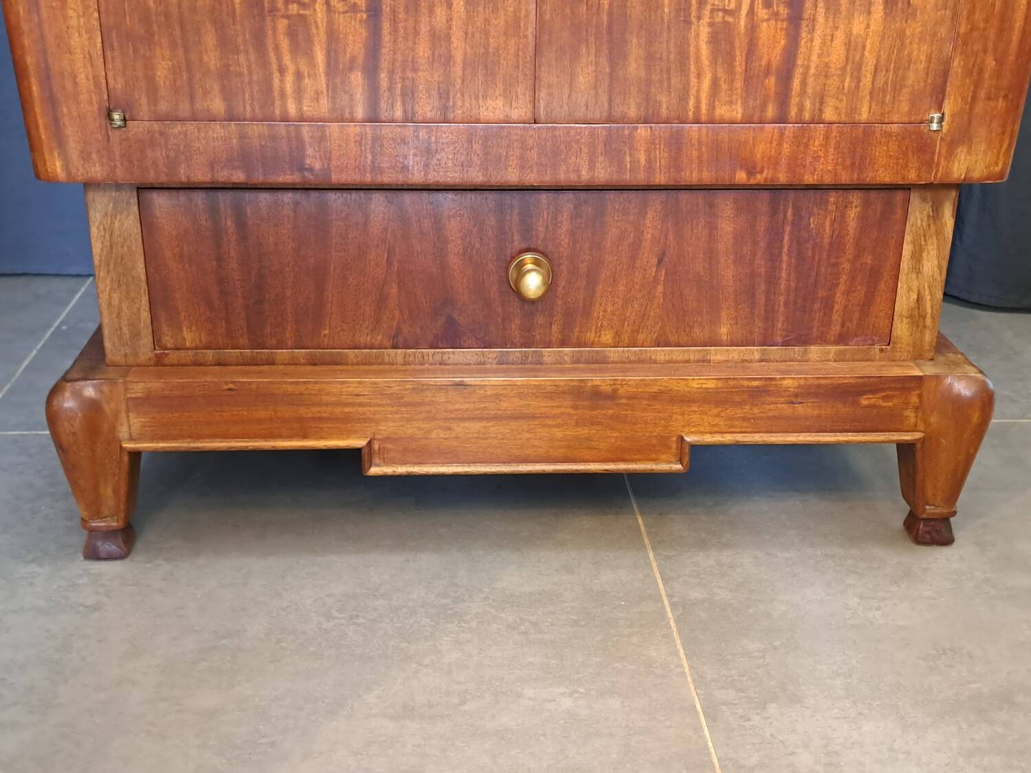 Art Deco marquetry household furniture