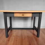 Farm table