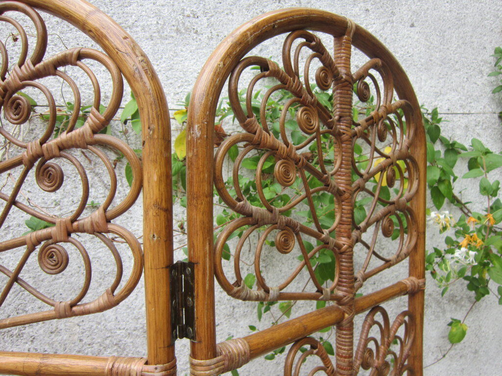 Rattan screen peacock 70s