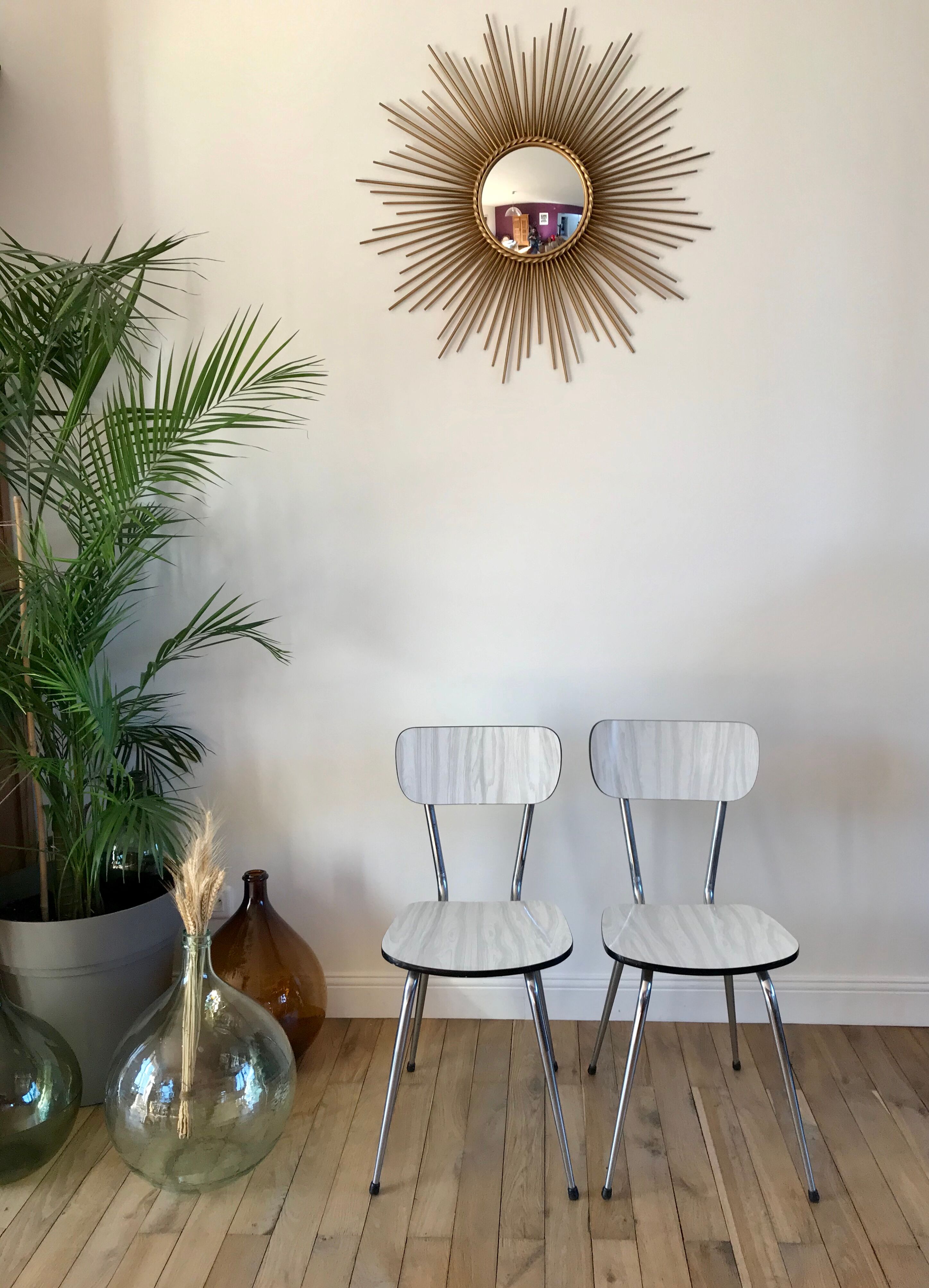 Duo of white formica chairs marble effect 70s
