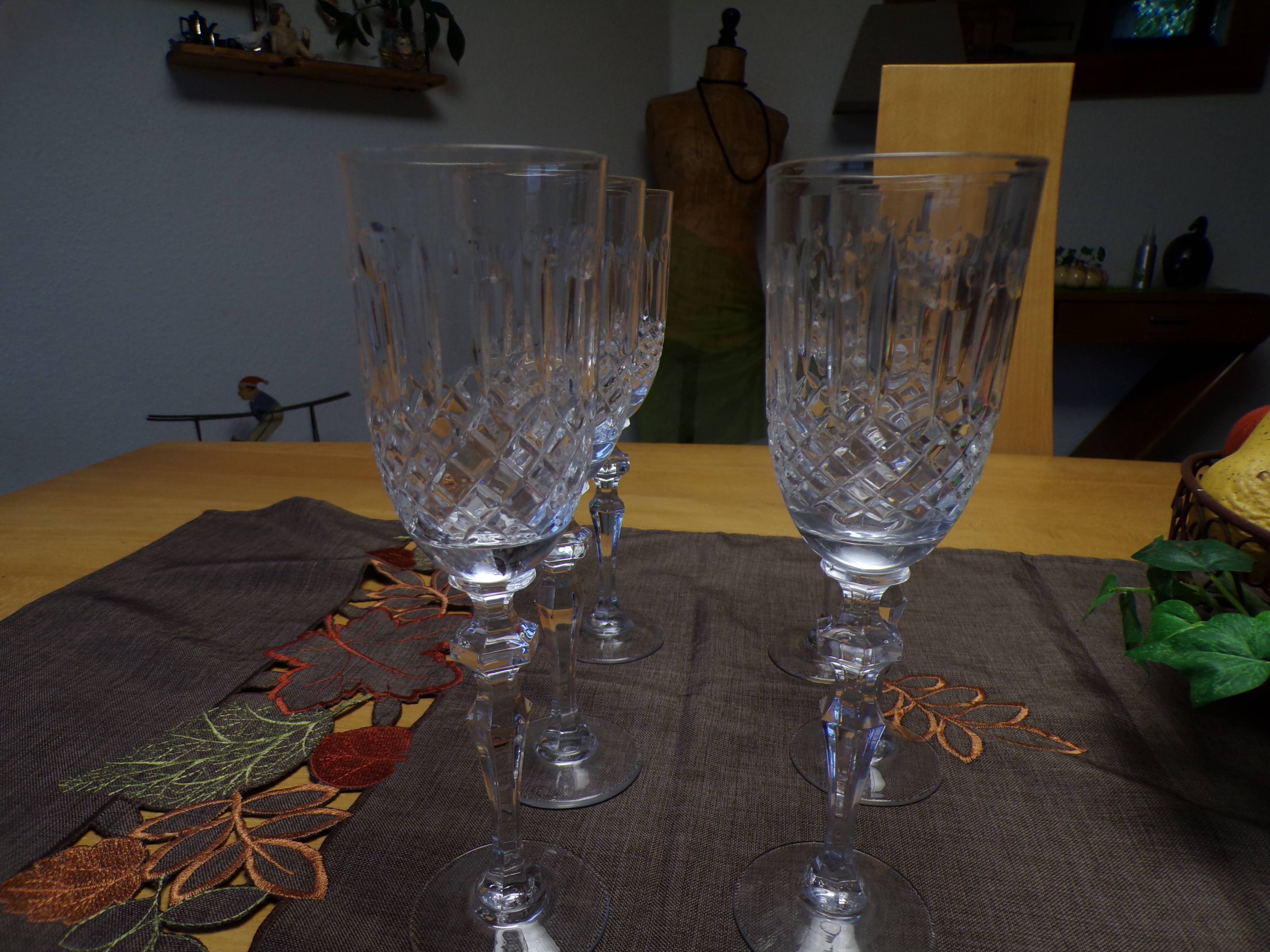 Six crystal champagne flutes signed Cristalleries de Lorraine, Charlotte model