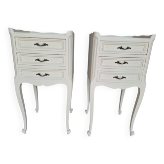 2 bedside tables