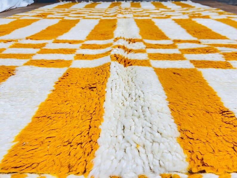 Orange Berber rug made of pure wool, handmade, 150/250 cm.