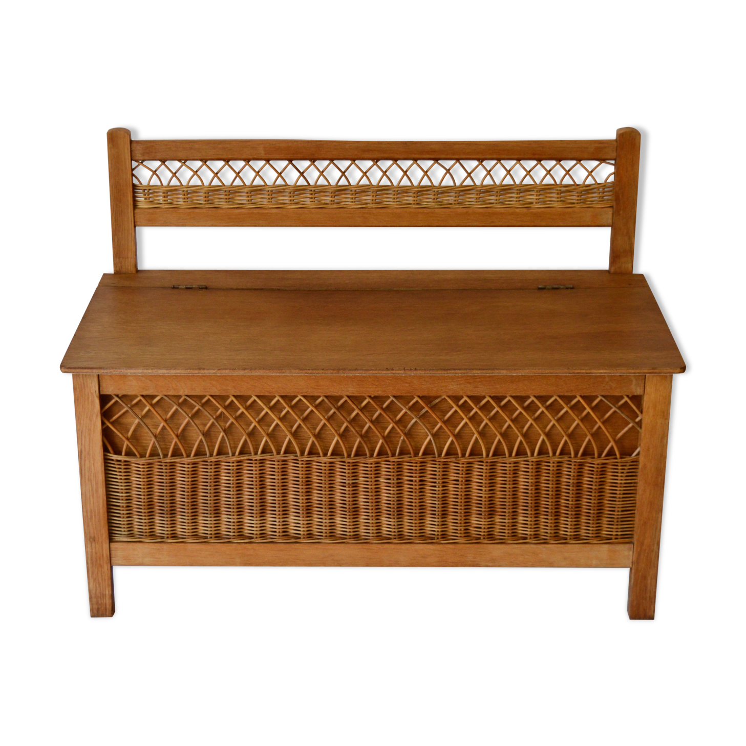 Rattan chest bench