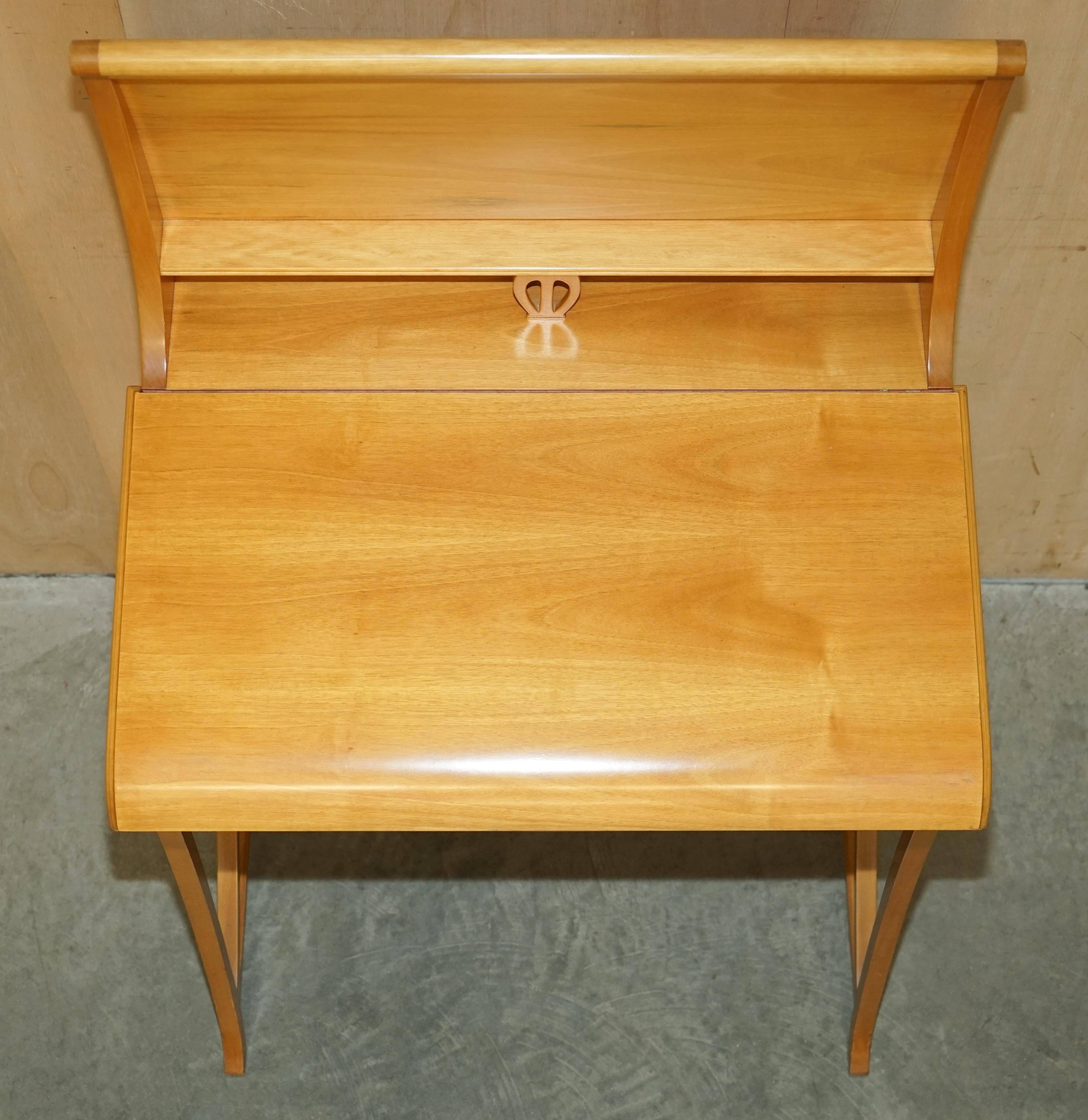 Bureau Art Nouveau attribué à Carlo Zen 1902 en érable moucheté