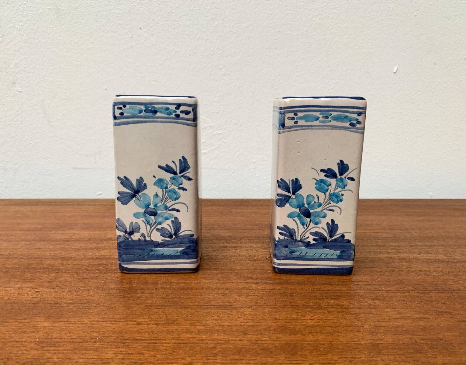 Vintage Italian Handpainted Vase from Larucci Italy, 1970s, Set of 2