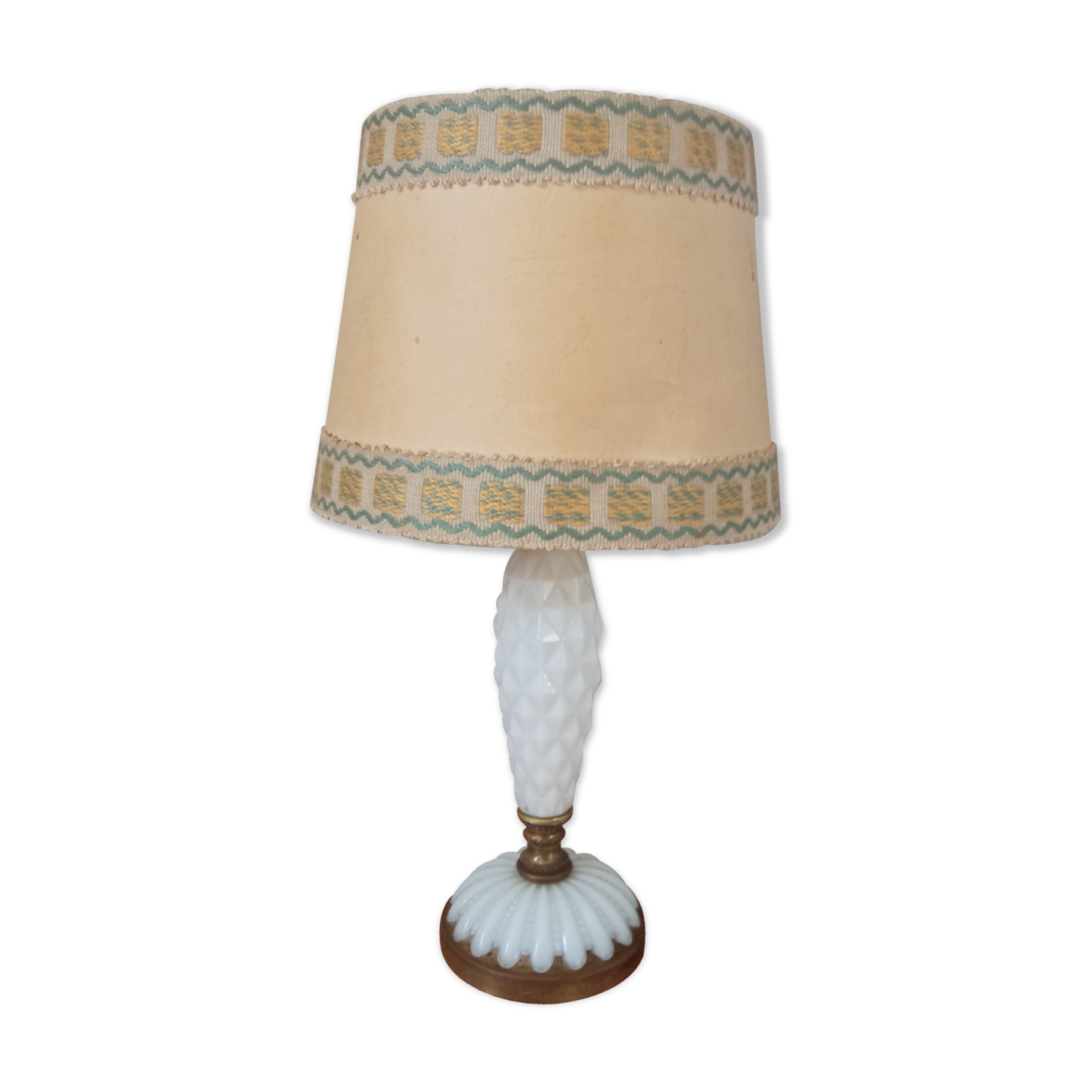 Art deco table lamp in opaline and brass