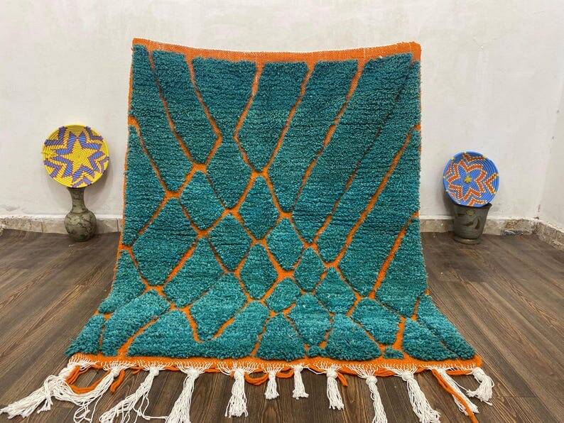 Traditional handcrafted Beni Ouraine rug, size 200 x 300 cm