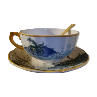 Porcelaine de Gien, tasse et assiette Caraïbe assorties